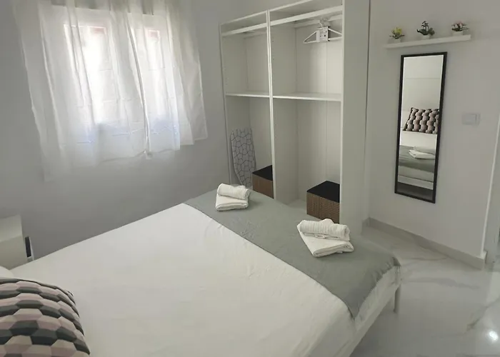 Gran Teatro Falla شقة